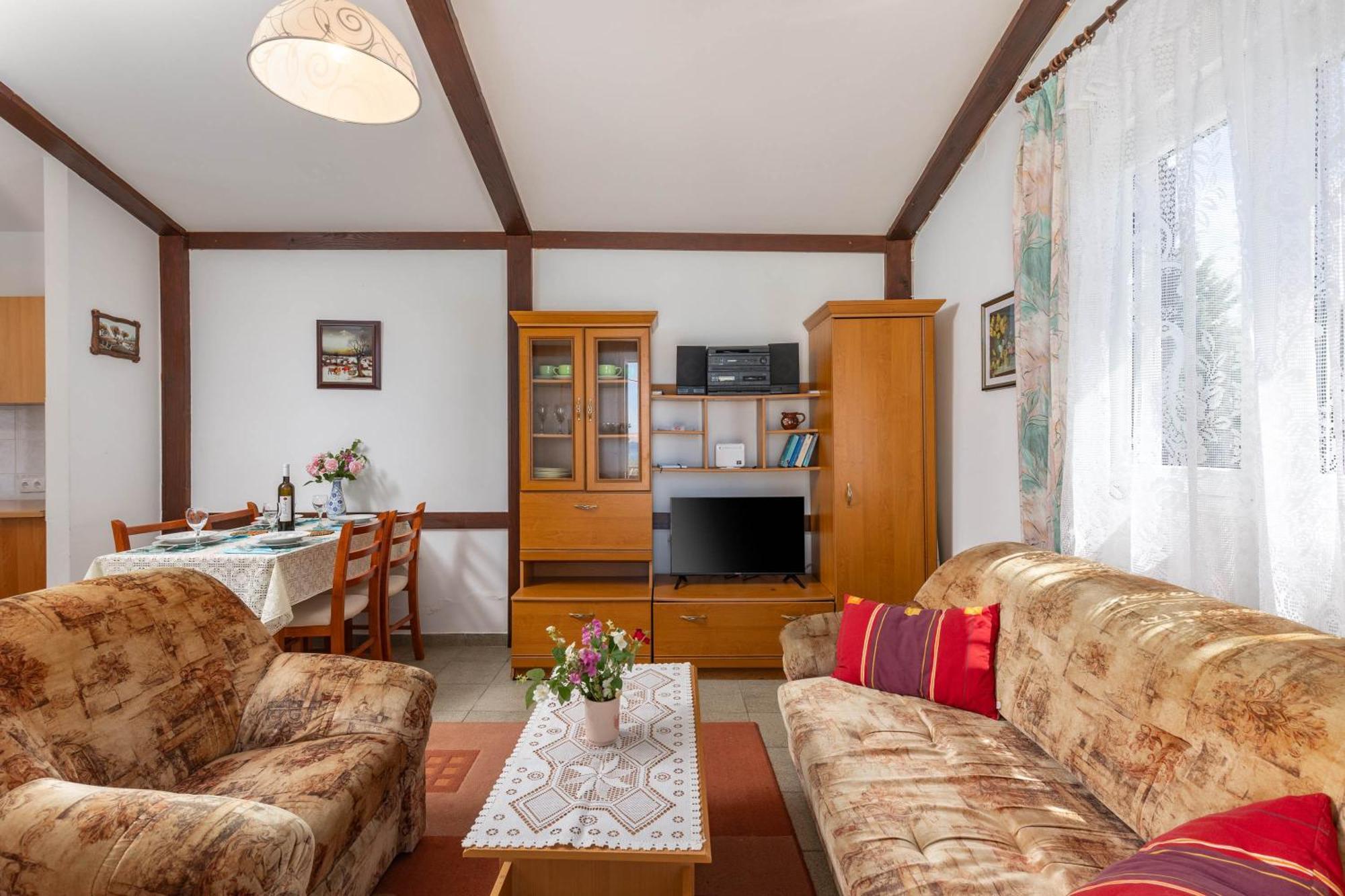 Beachfront House Nada - Happy Rentals Karlobag Eksteriør bilde